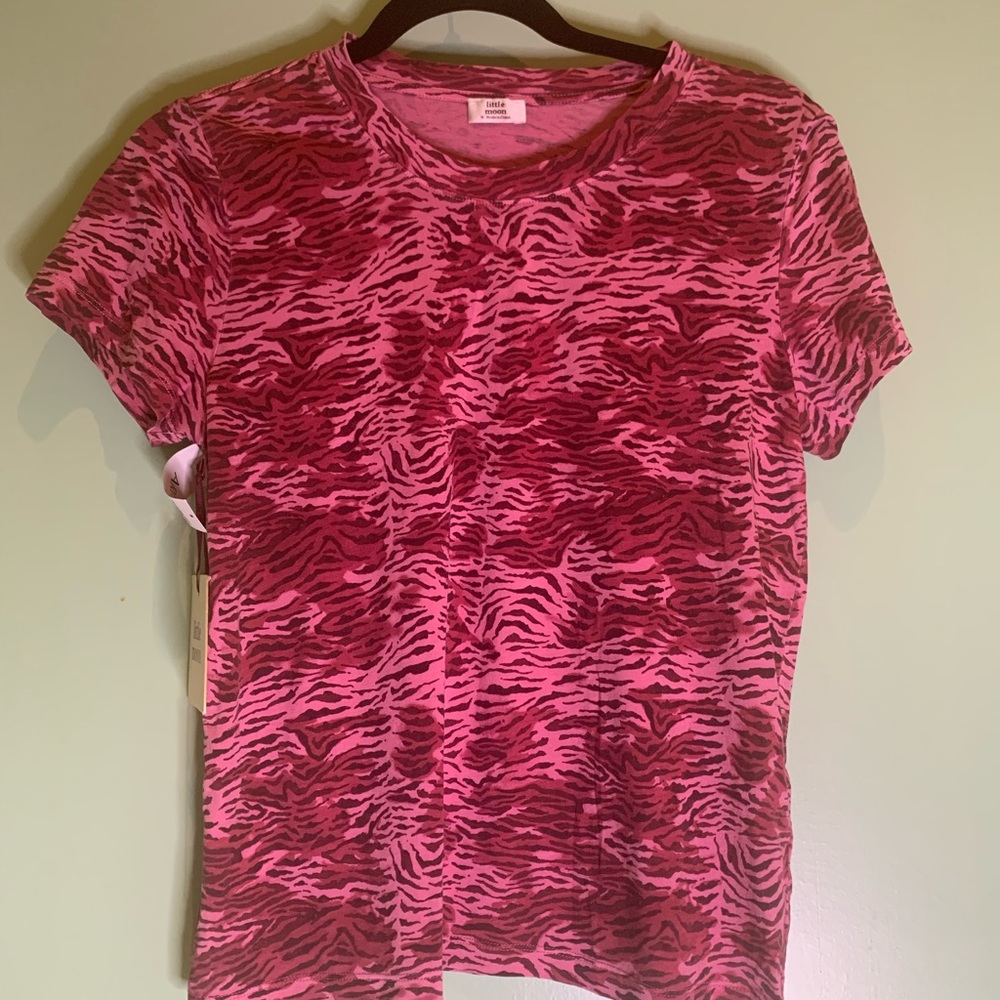 NWT ARITZIA - SUNDAY BEST MARTINI TEE IN PINK 🦢